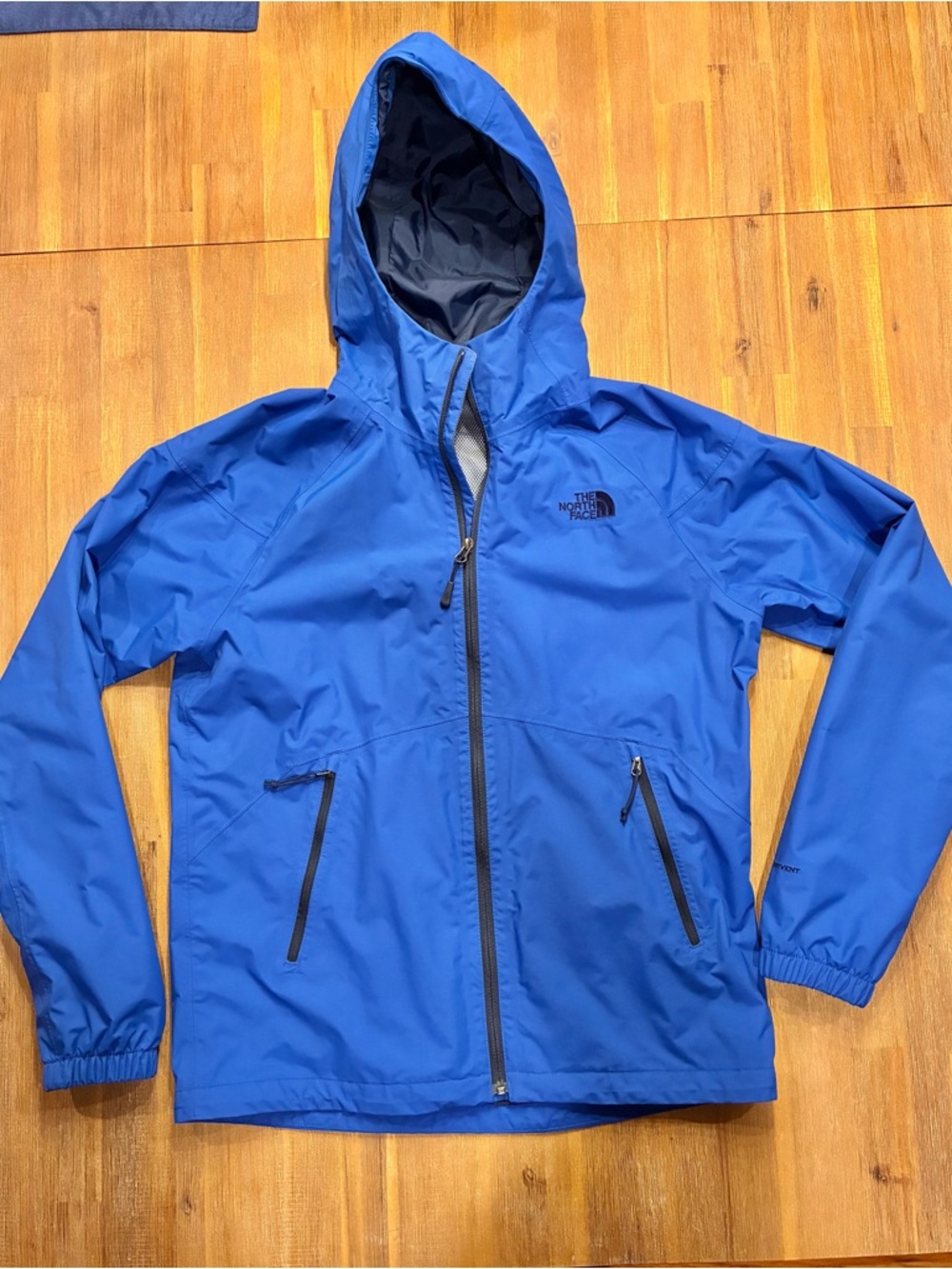 The North Face DRYVENT Hooded Rain Jacket Men’s Small Blue Waterproof Shell Coat